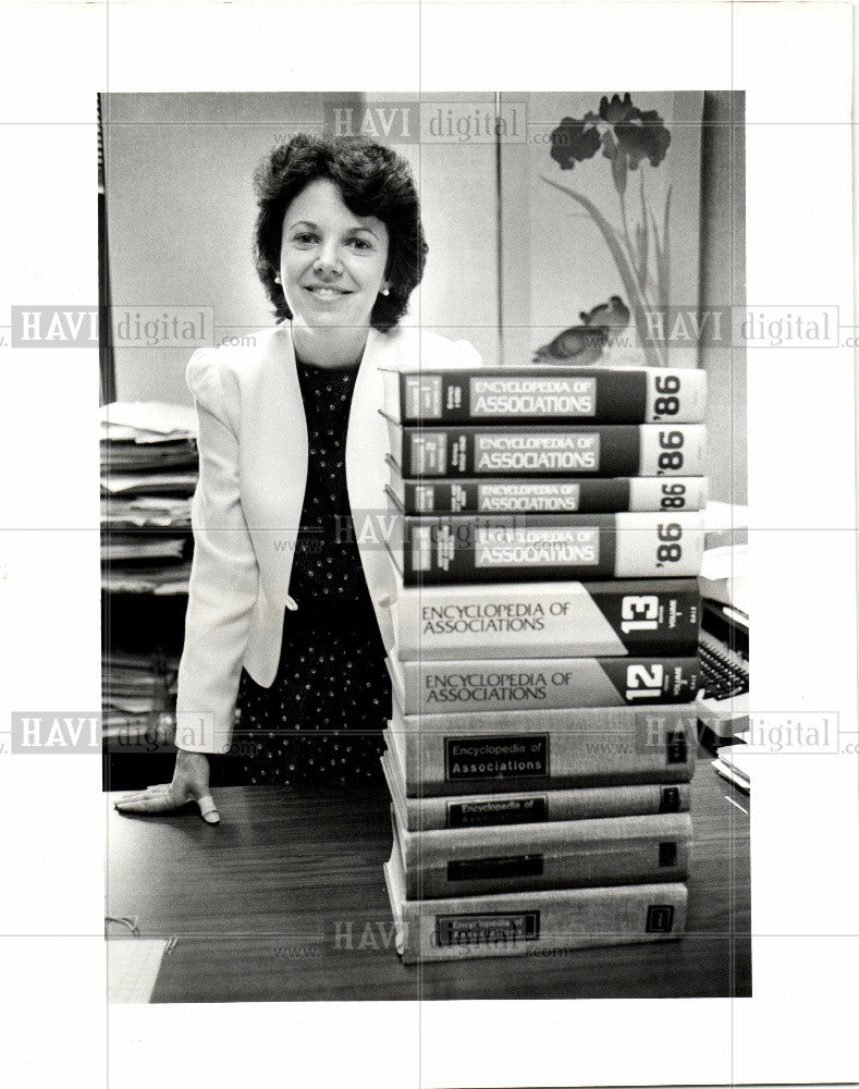 1985 Press Photo Katherine Gruber,Editor Encyclopedia - Historic Images