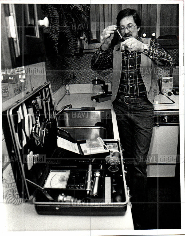 1981 Press Photo Lou Grossman Free Press columnist - Historic Images