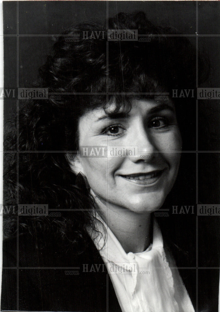 1988 Press Photo Beth Grossman Michigan National Bank - Historic Images