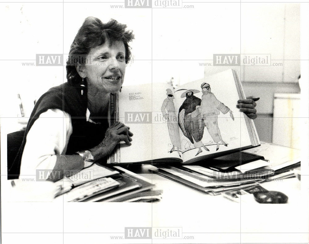 1983 Press Photo Vogue Linda Groves Fashion Vintage - Historic Images