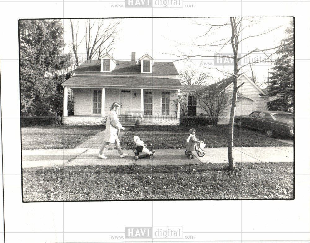 1987 Press Photo grosse pointe farms - Historic Images