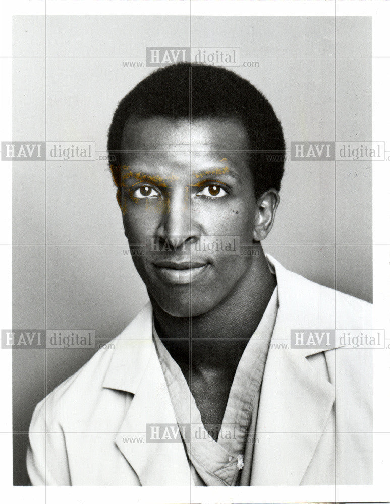 1983 Press Photo Dorian Harewood Medstar Actor Roots - Historic Images