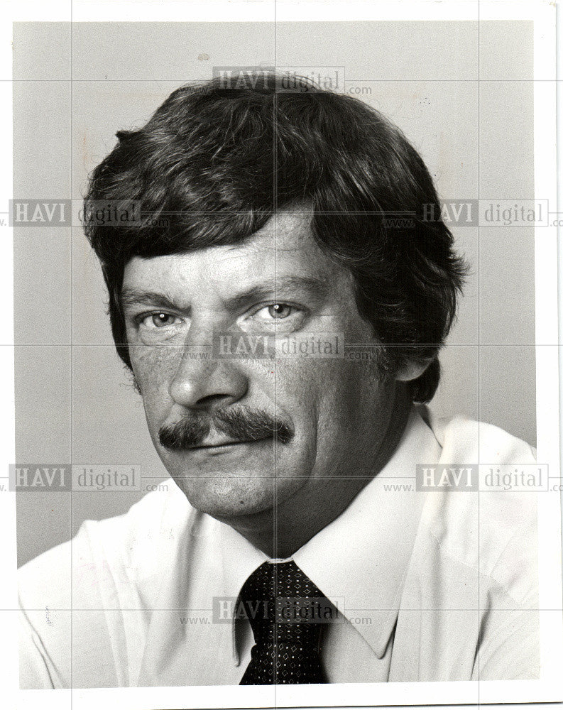 1982 Press Photo Rod Hansen  WJR-AM 1982 - Historic Images
