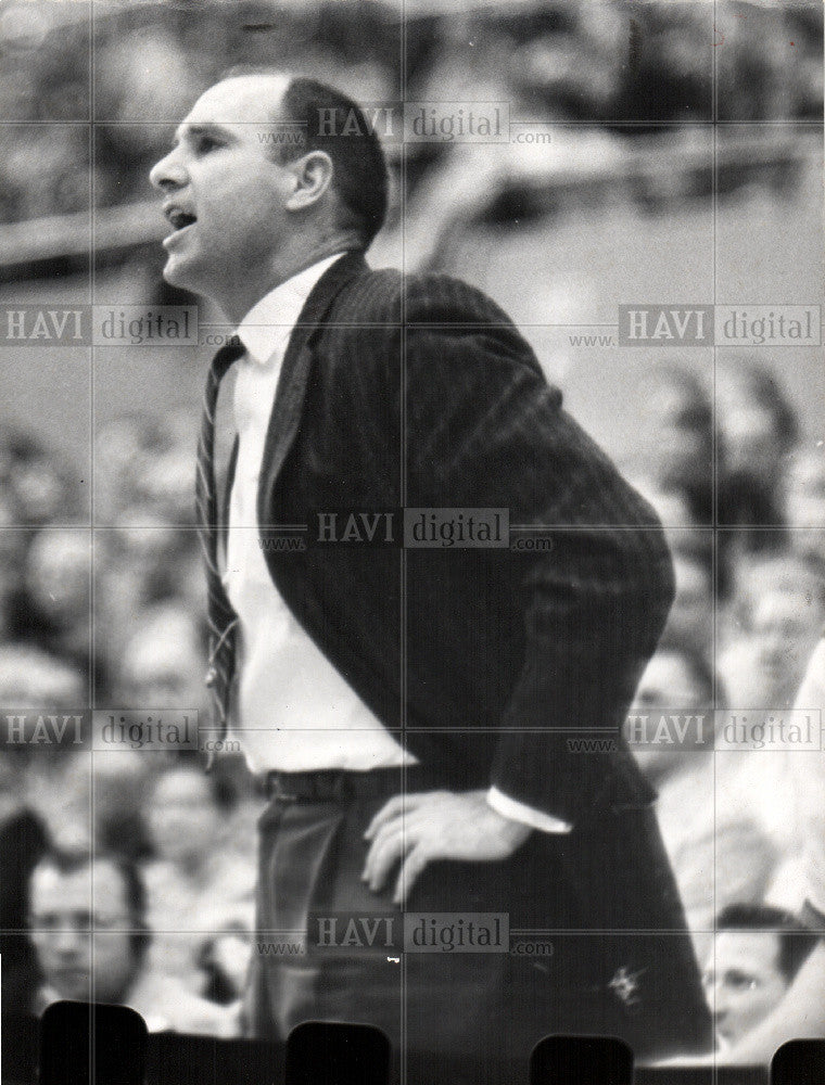 1958 Press Photo Alex Hannum basketball player - Historic Images