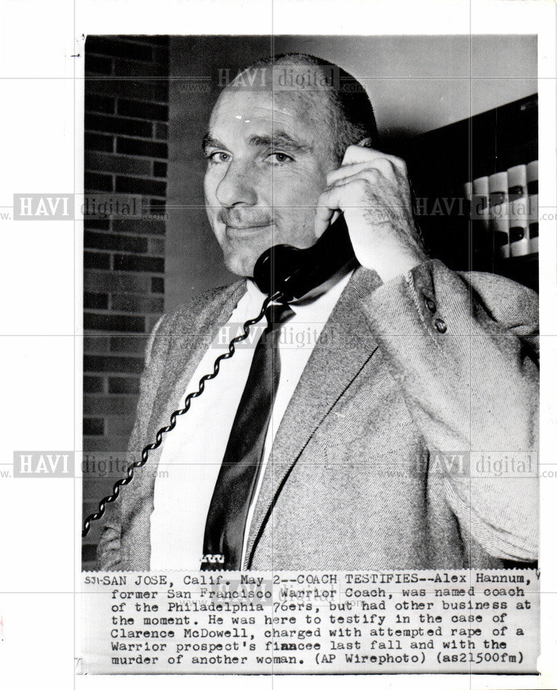 1966 Press Photo Alex Hannum coach testifies McDowell - Historic Images