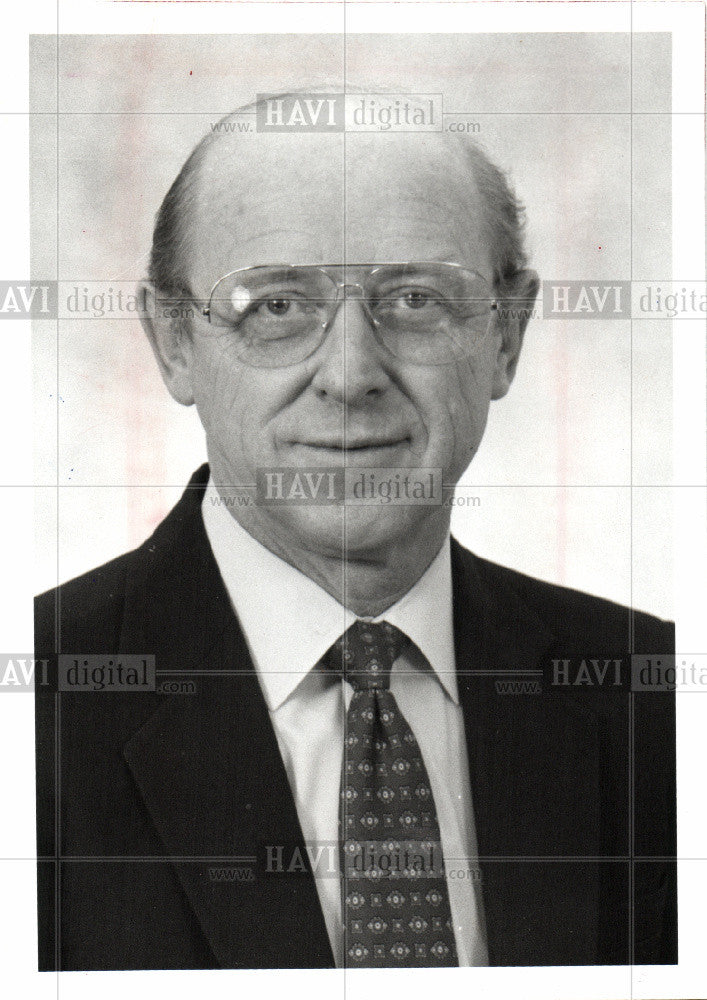 1988 Press Photo Ralph Handley - Historic Images