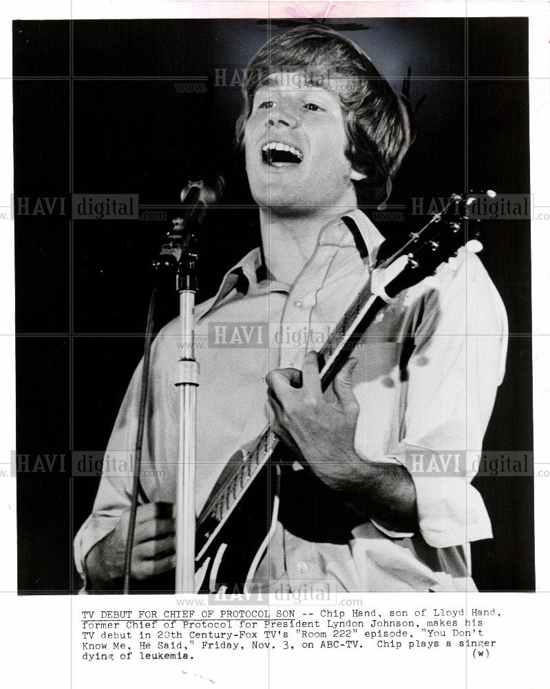 1972 Press Photo Chip Hand Room 222 TV debut ABC singer - Historic Images