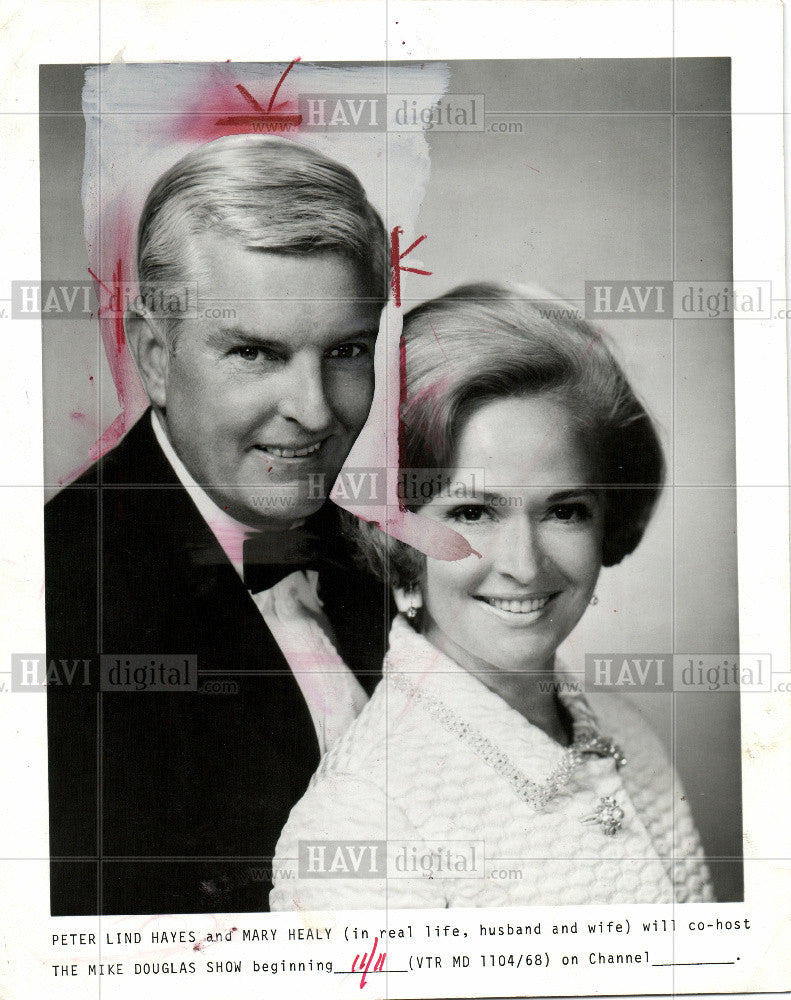 1976 Press Photo THE MIKE DOUGLAS SHOW channel - Historic Images