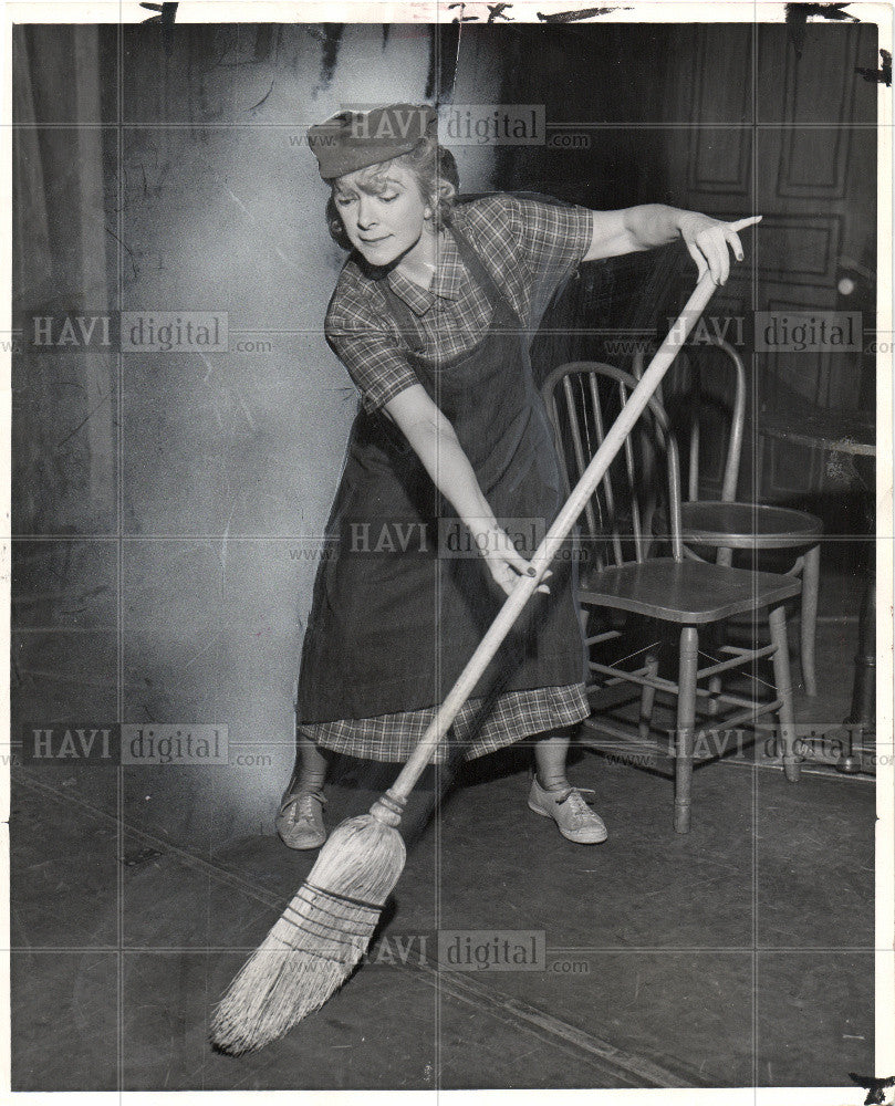 1953 Press Photo Helen Hayes - Historic Images