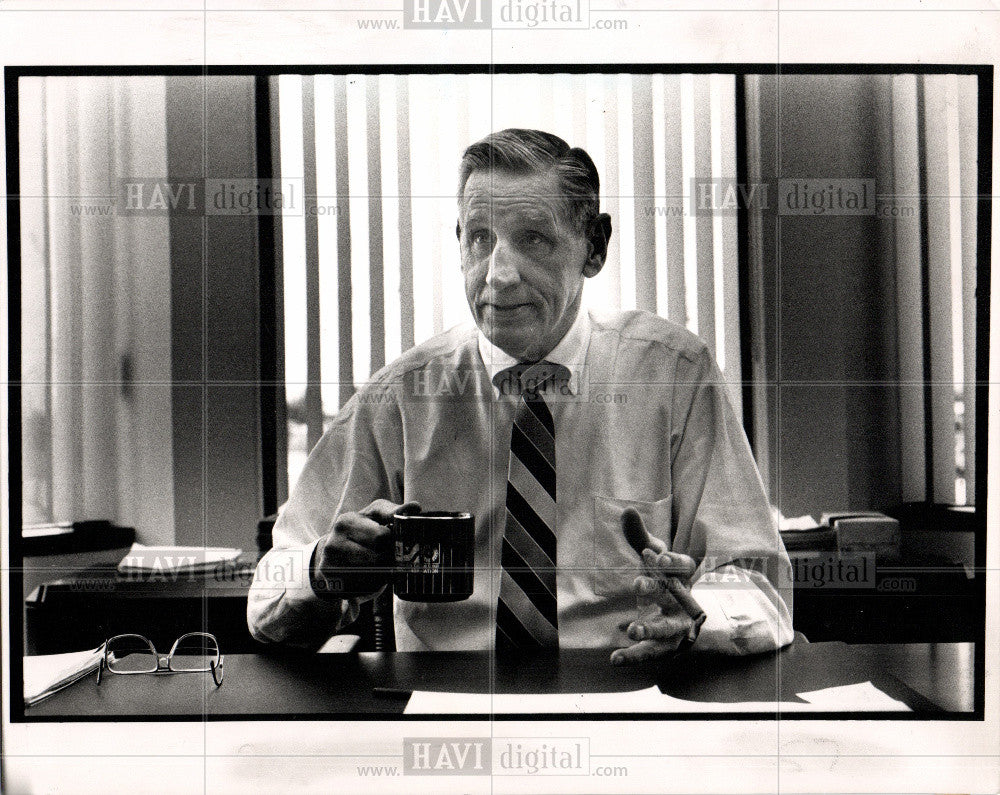 1990 Press Photo JAMES HARBOUR - Historic Images