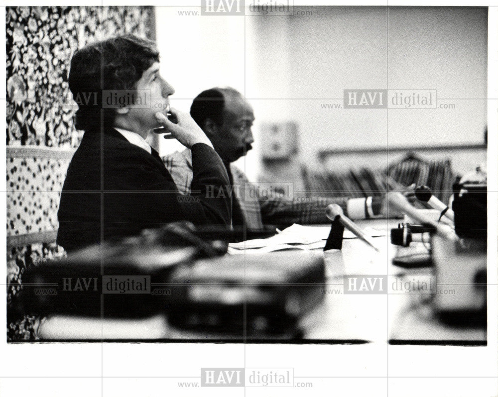 Press Photo Tom Hayden American political activist - Historic Images