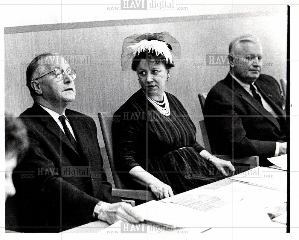 1961 Press Photo Ruth Stevens - Historic Images