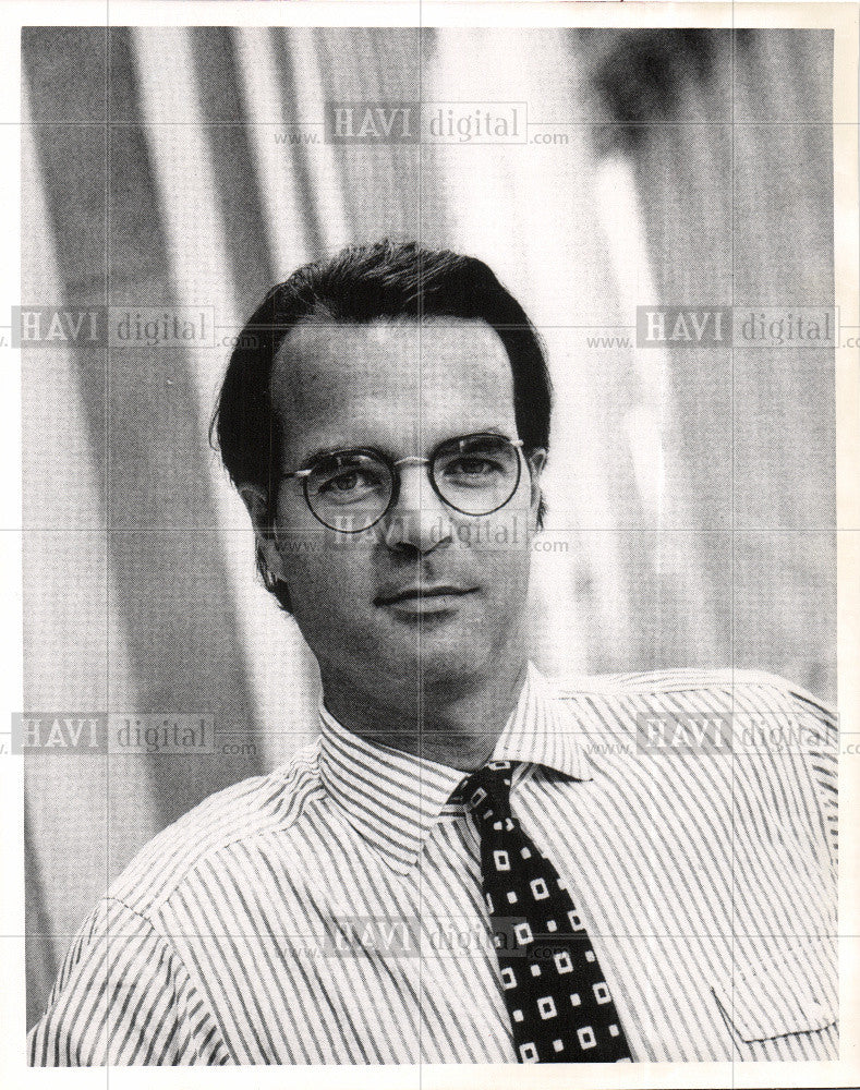 1991 Press Photo James B. Stewart Pulitzer Prize-winner - Historic Images