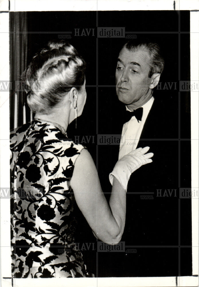 1958 Press Photo Jimmy Stewart Hedda Hopper - Historic Images