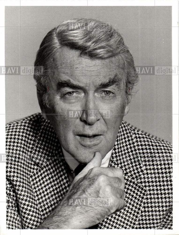 1976 Press Photo James Stewart &quot;Airport 1977&quot; - Historic Images