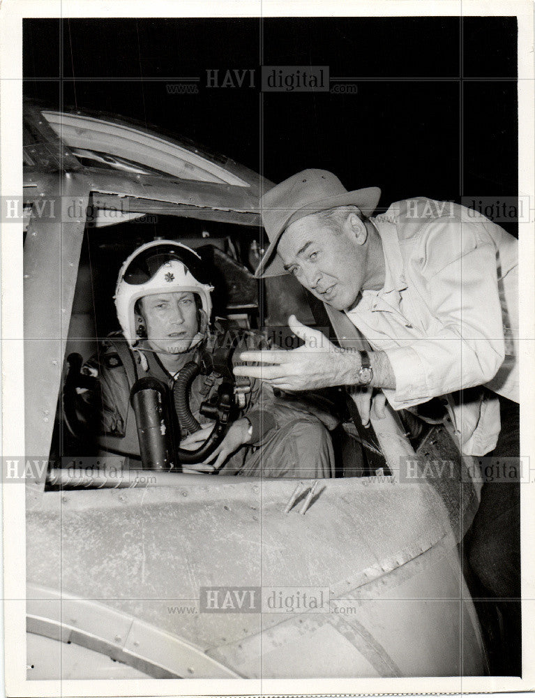 1959 Press Photo James Stewart, Maj. Gerald McKay. - Historic Images