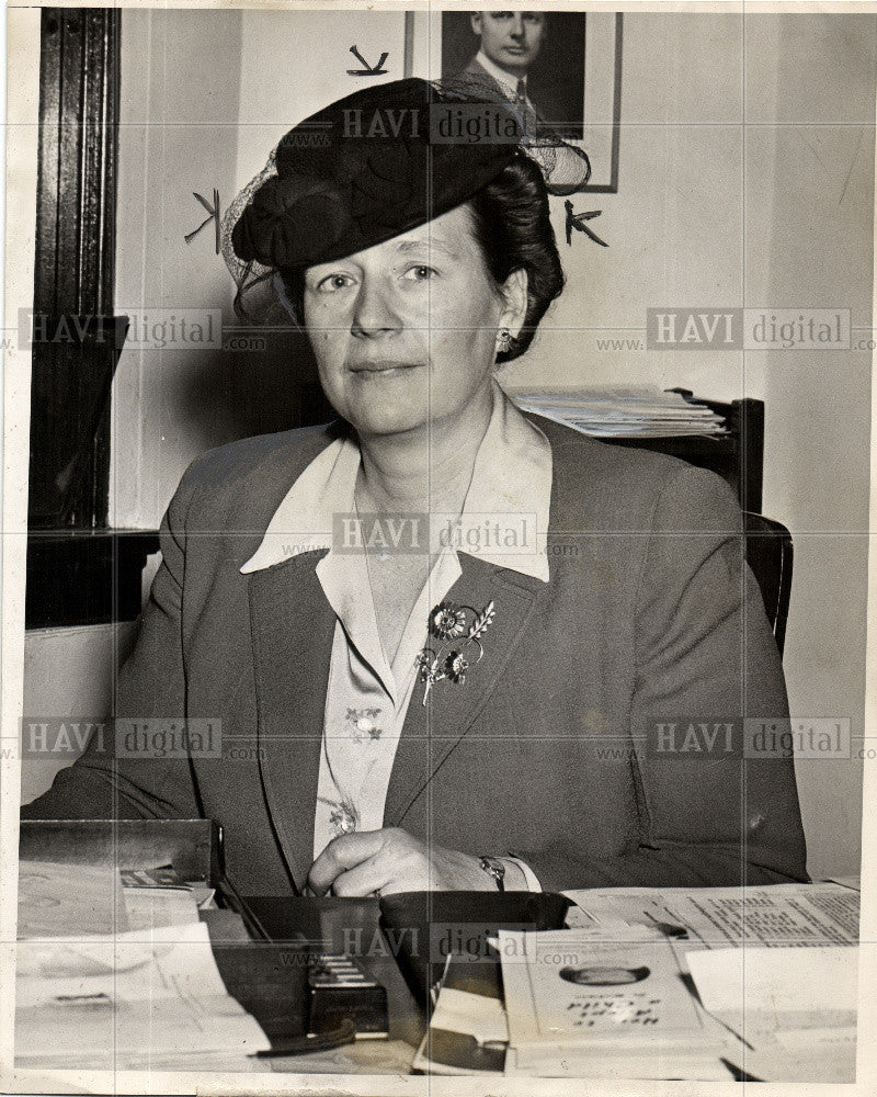 1946 Press Photo Mrs Alexander Stewart - Historic Images