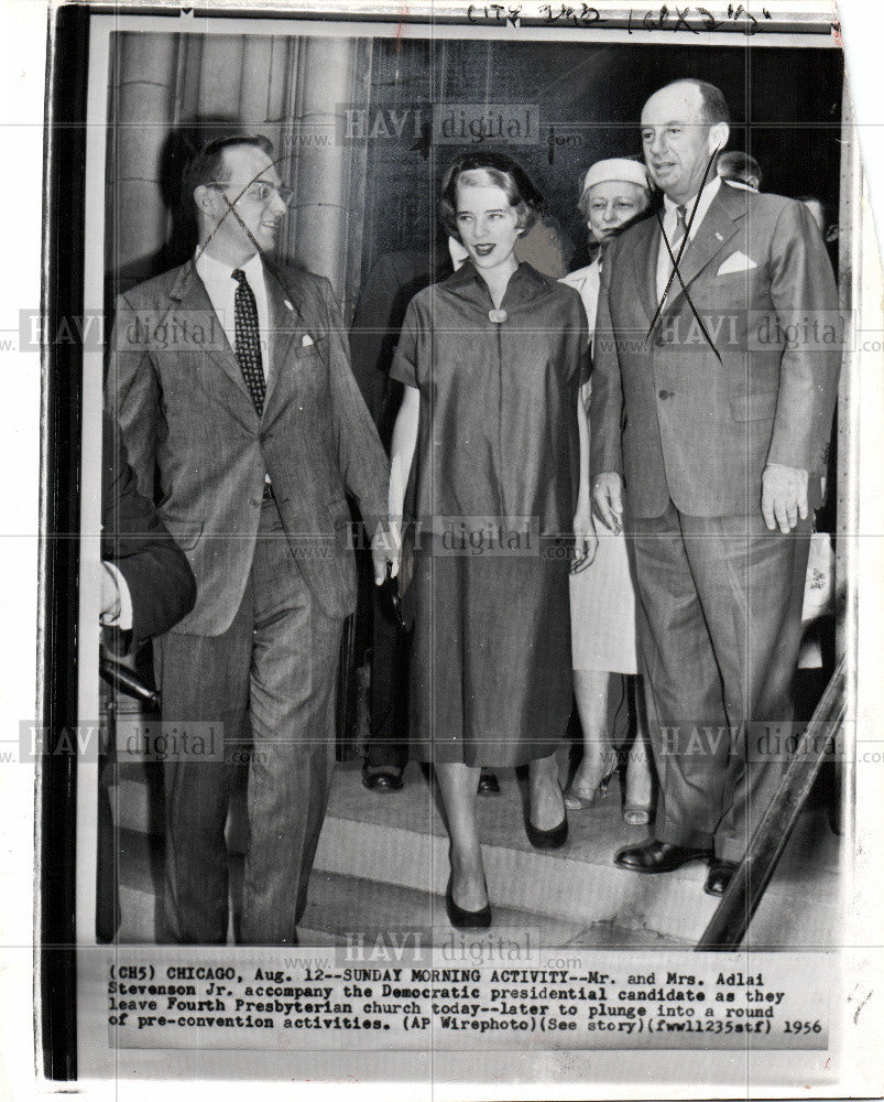 1956 Press Photo Mr. and Mrs. Adlai Stevenson Jr. - Historic Images