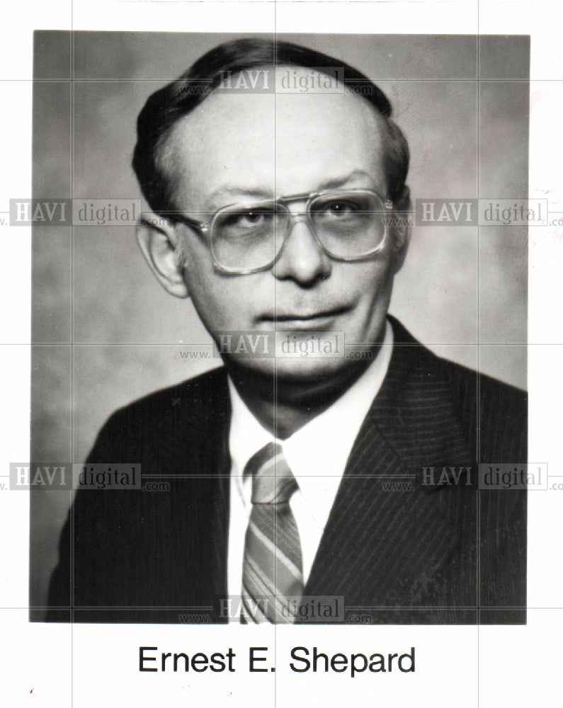 1987 Press Photo Ernest E. Shepard General Manager - Historic Images