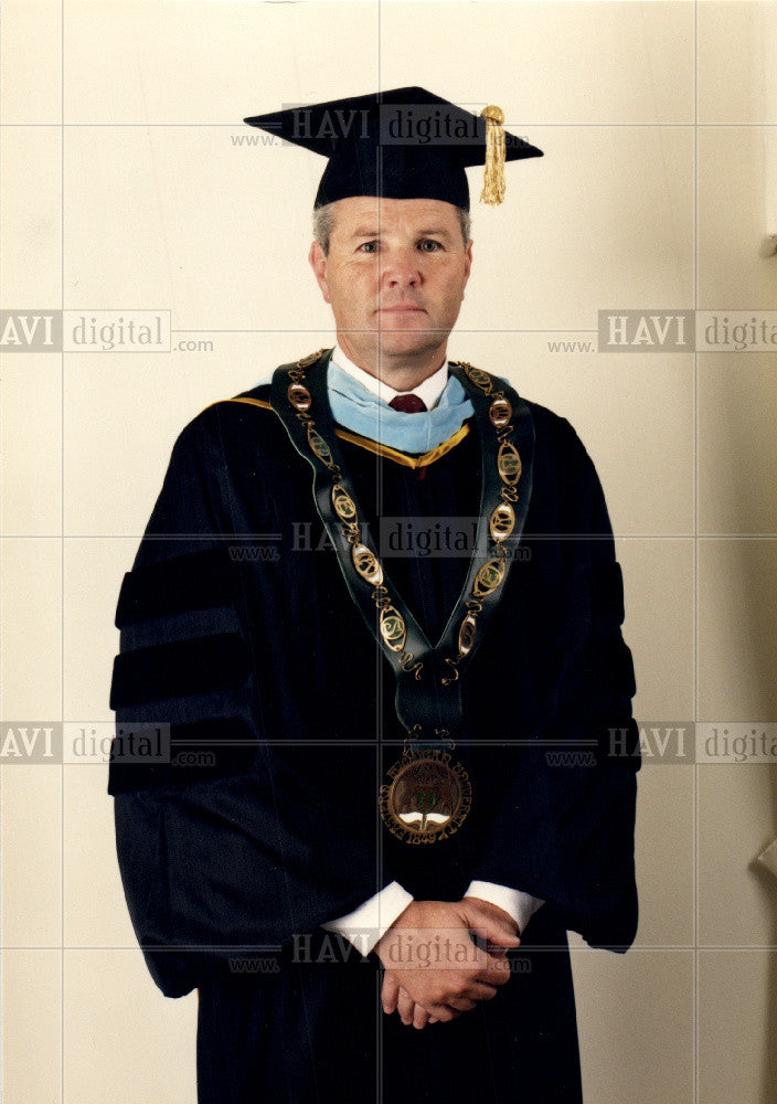 1989 Press Photo William Shelton EMU President academic - Historic Images