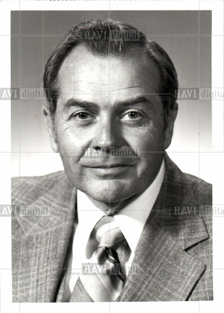 1984 Press Photo Jack K. Shelton Manager - Historic Images