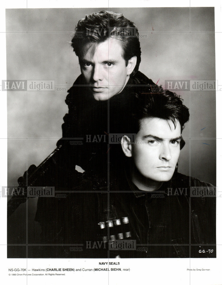 1990 Press Photo Charlie Sheen Actor Navy Seals - Historic Images