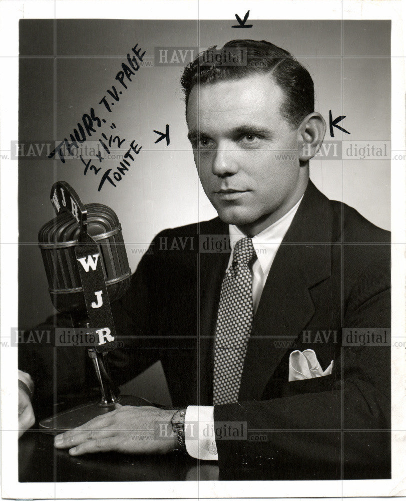 1956 Press Photo William Sheehan Newscaster - Historic Images