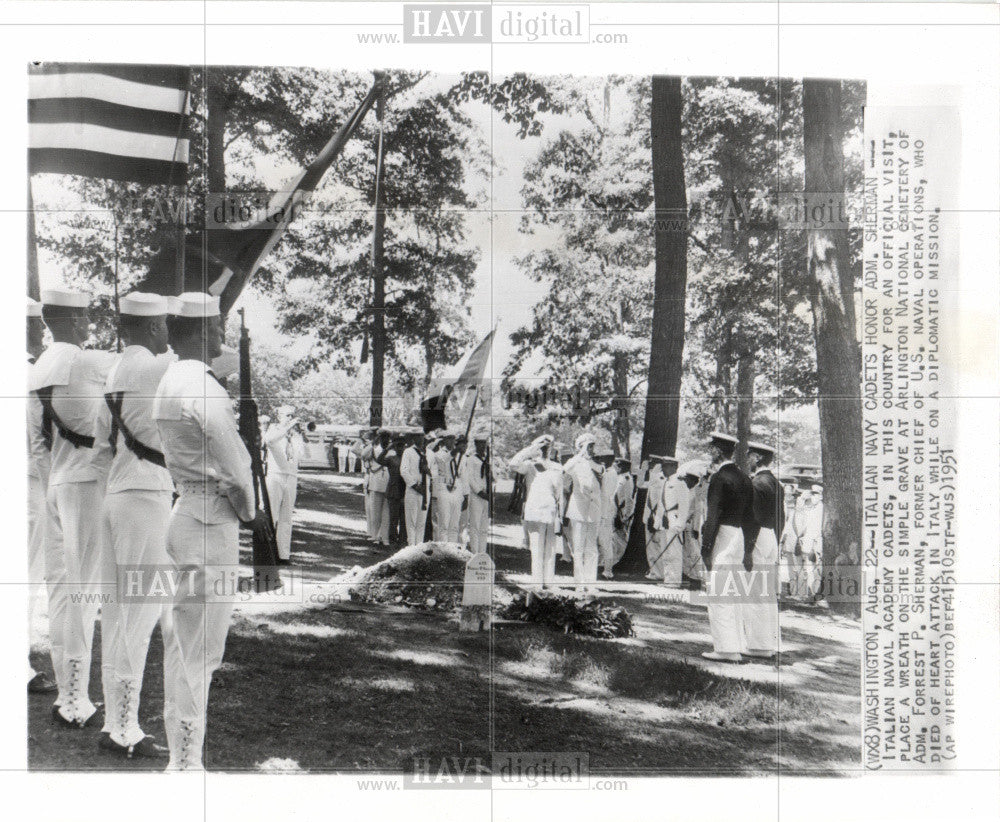 1951 Press Photo Forrest Sherman  Italian Navy cadets - Historic Images