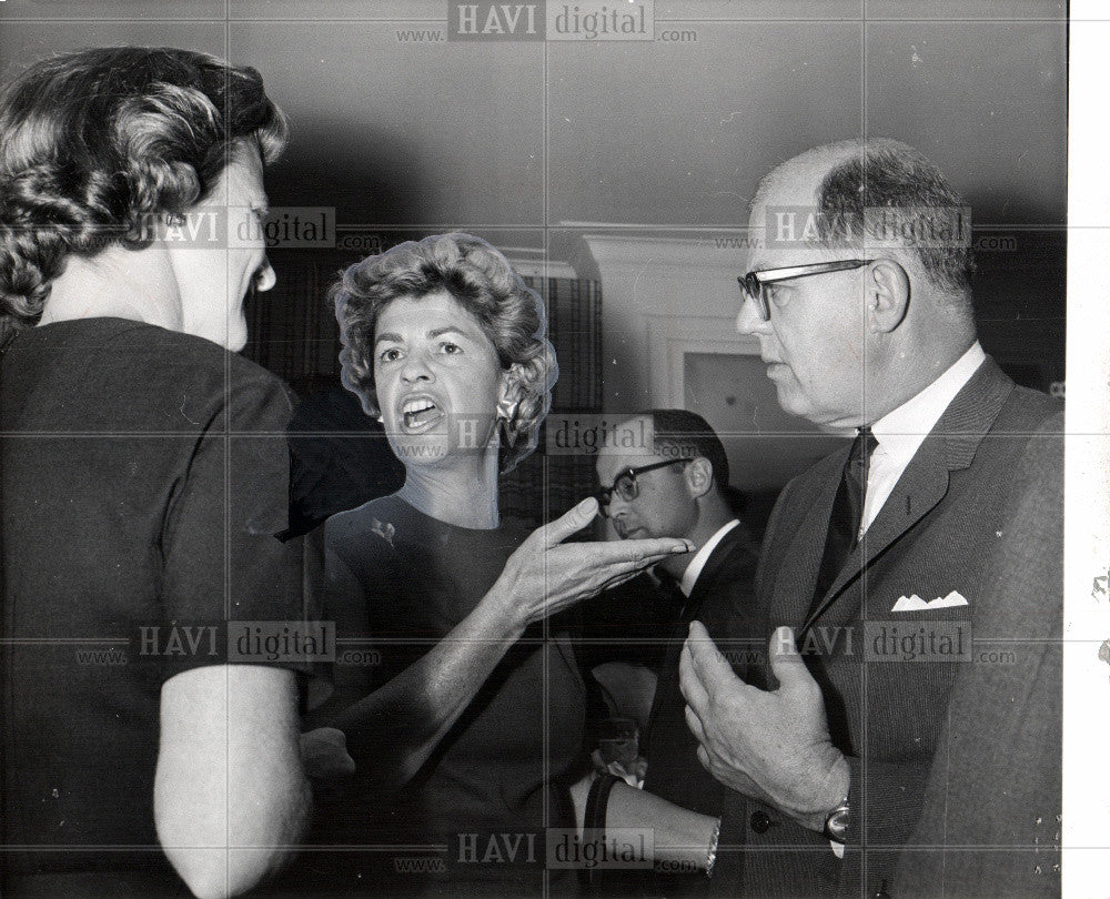 1965 Press Photo mrs warren shelden - Historic Images