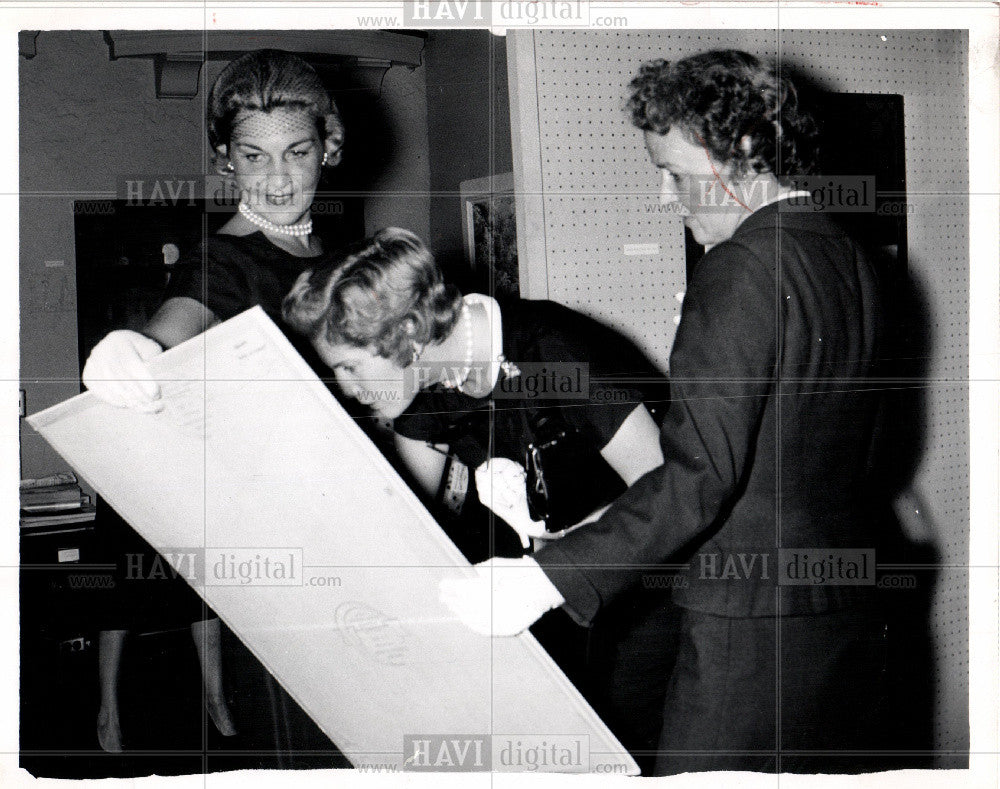 1958 Press Photo Mrs. allen shelden 3 - Historic Images