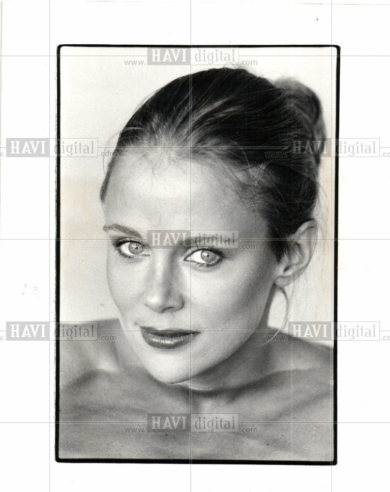 1983 Press Photo Dee Dee Russell Jacobson Detroit Model - Historic Images