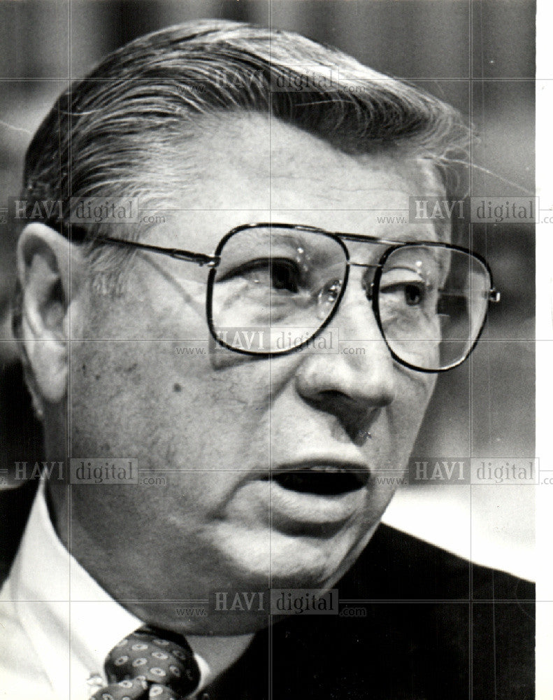 1984 Press Photo thomas russell officer. - Historic Images