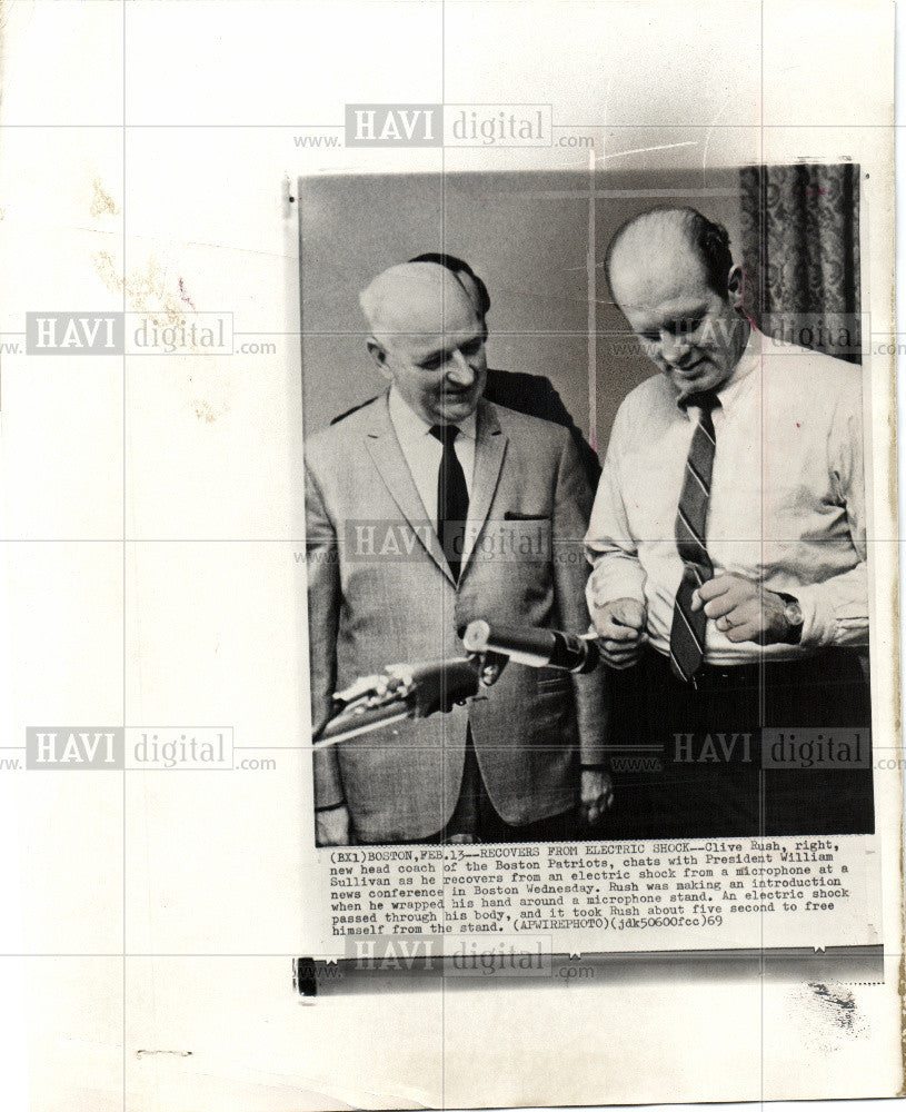 1969 Press Photo Clive Rush President William Sullivan - Historic Images