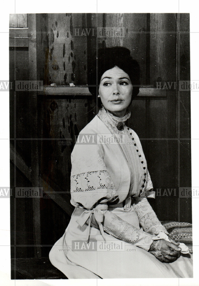 1966 Press Photo actress Barbara Rush costume - Historic Images