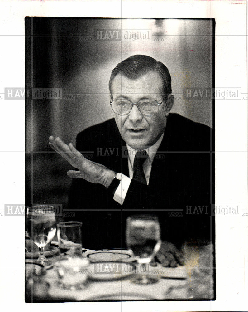 1987 Press Photo politician and businessman - Historic Images