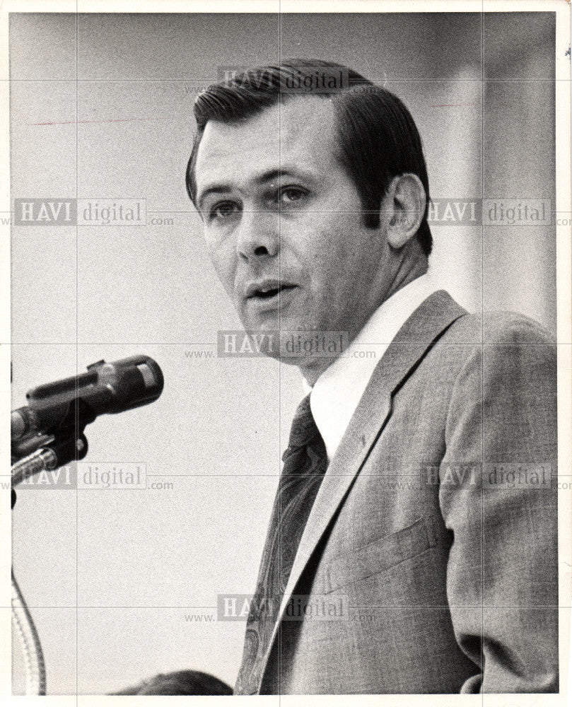 1972 Press Photo Donald Rumsfeld Politician Businessman - Historic Images