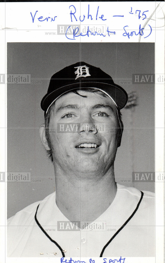 1975 Press Photo pitcher and coach - Historic Images