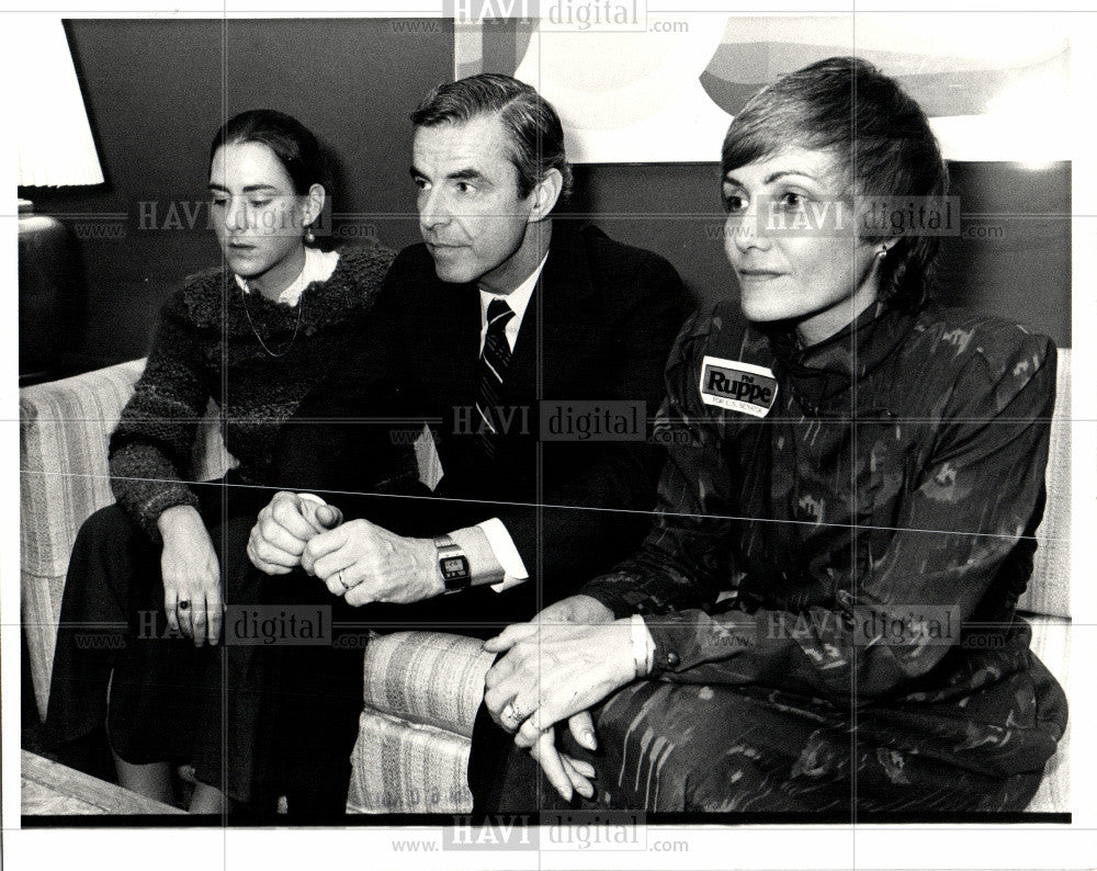 1982 Press Photo Philip Ruppe Congressman Michigan - Historic Images