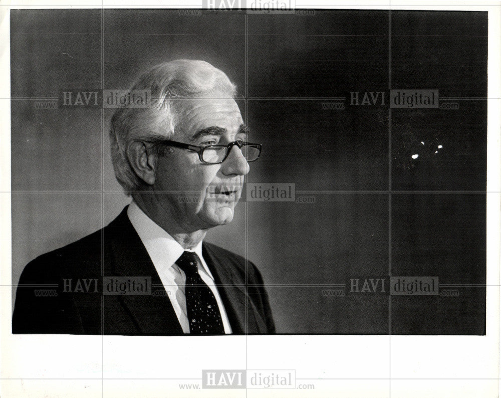 1983 Press Photo Marvin T.Runyon Business Executive - Historic Images