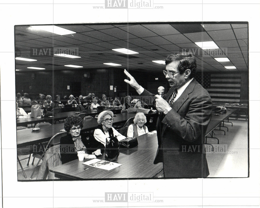 1981 Press Photo Phil Runkel Taylor senior citizens - Historic Images