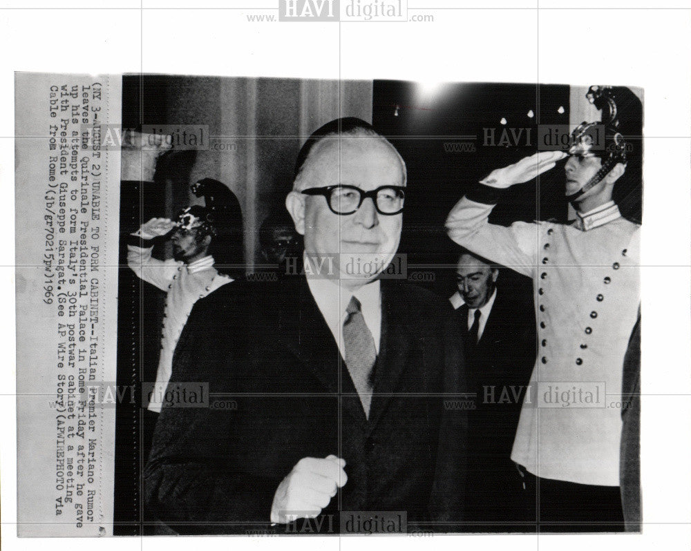 1969 Press Photo Italian Premier Mariano Rumor Rome - Historic Images