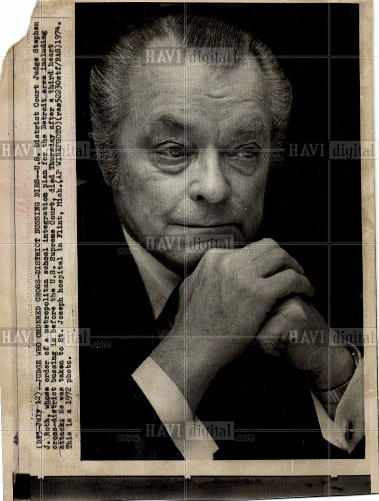 1974 Press Photo District Court Judge Stephen J. Roth - Historic Images