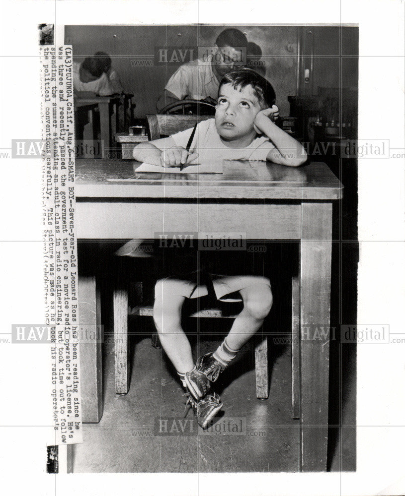 1952 Press Photo Leonard Ross - Historic Images