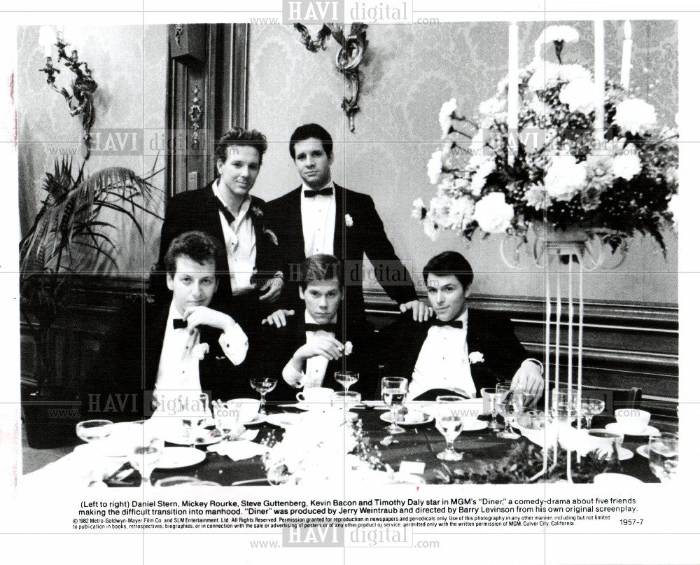 1984 Press Photo &quot;Diner&quot; cast - Historic Images