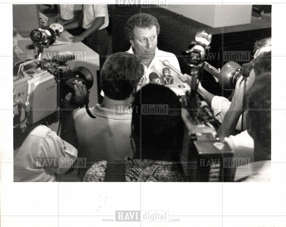1988 Press Photo Ron Rothstein, Miami Heat coach - Historic Images