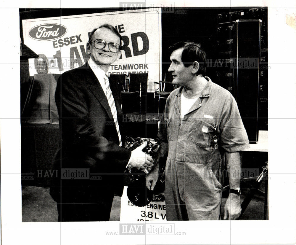 1986 Press Photo Louis Ross Rudy Guoic Ford Automotive - Historic Images