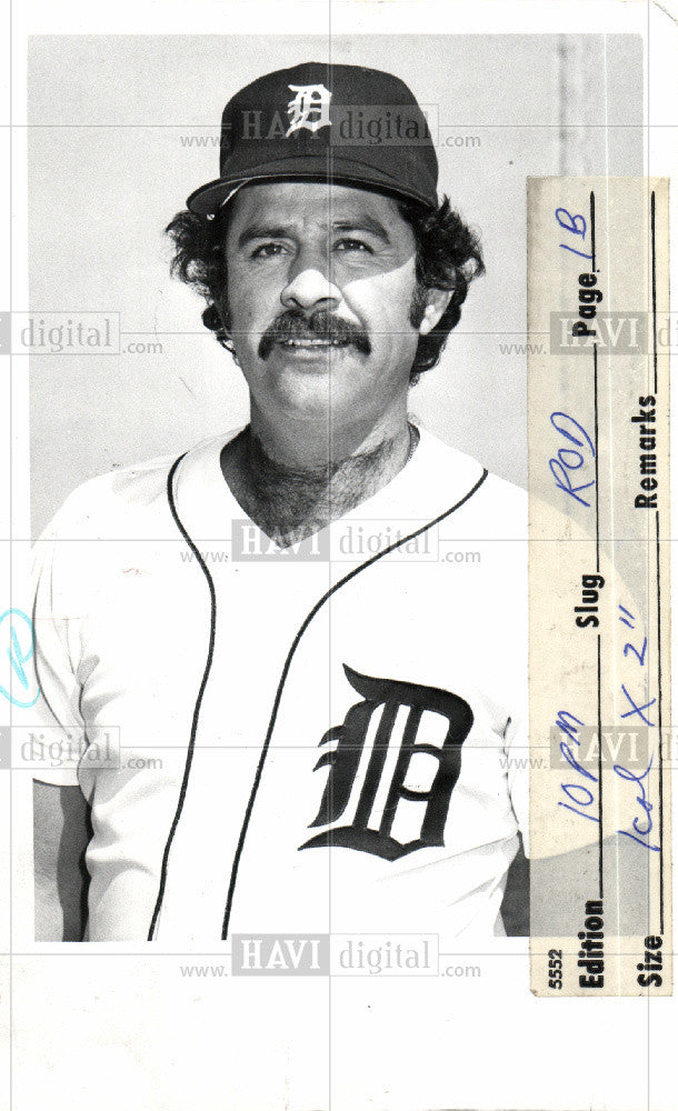 1977 Press Photo Aurelio Rodriguez Ituarte, Jr. Angels - Historic Images