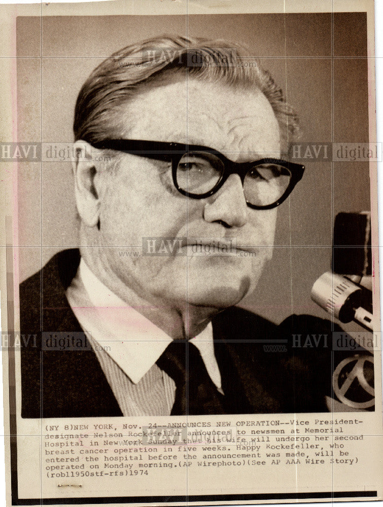 1974 Press Photo V. P. Nelson A. Rockefeller wife Happy - Historic Images