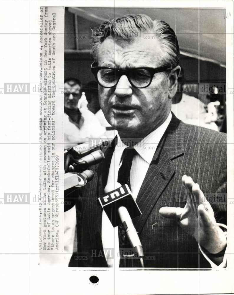 1969 Press Photo Nelson Rockefeller governor New York - Historic Images