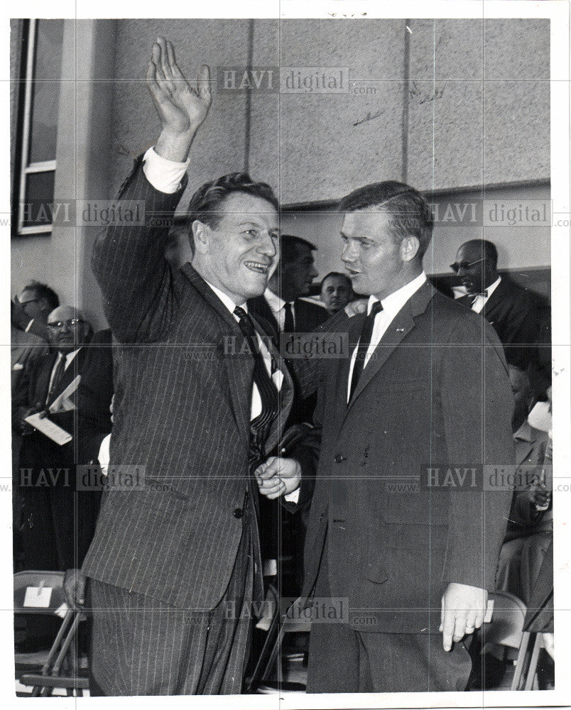 1960 Press Photo Nelson Rockefeller John B swainson - Historic Images